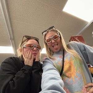 Meet your Posher, Emma